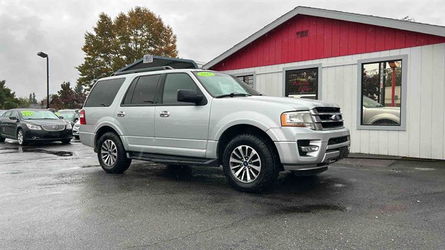 2017 Ford Expedition XLT's photo