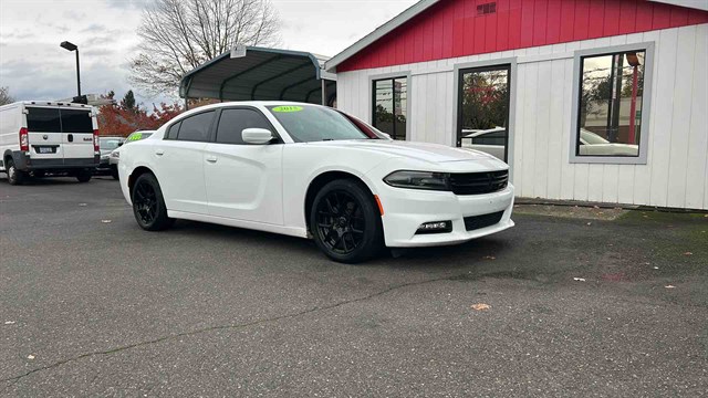 2015 Dodge Charger SXT's photo