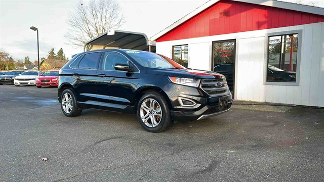 2015 Ford Edge Titanium's photo