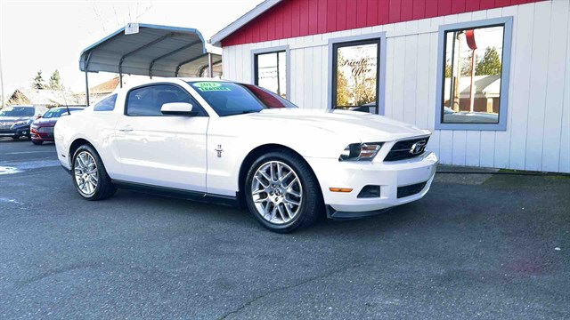 2012 Ford Mustang V6 Premium's photo