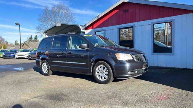2014 Chrysler Town & Country Touring