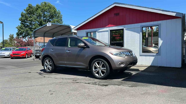 2010 Nissan Murano LE AWD's photo