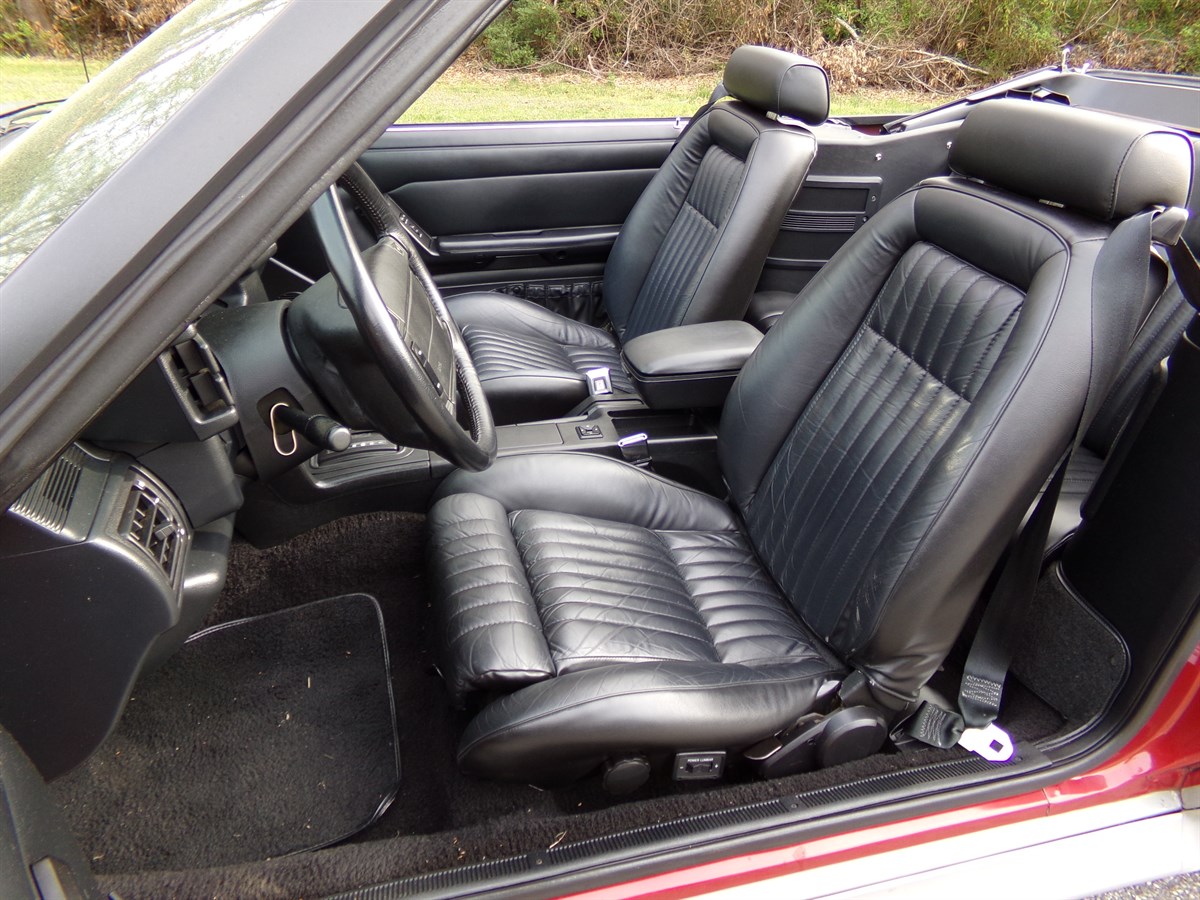 1991 Ford Mustang GT Convertible photo 7