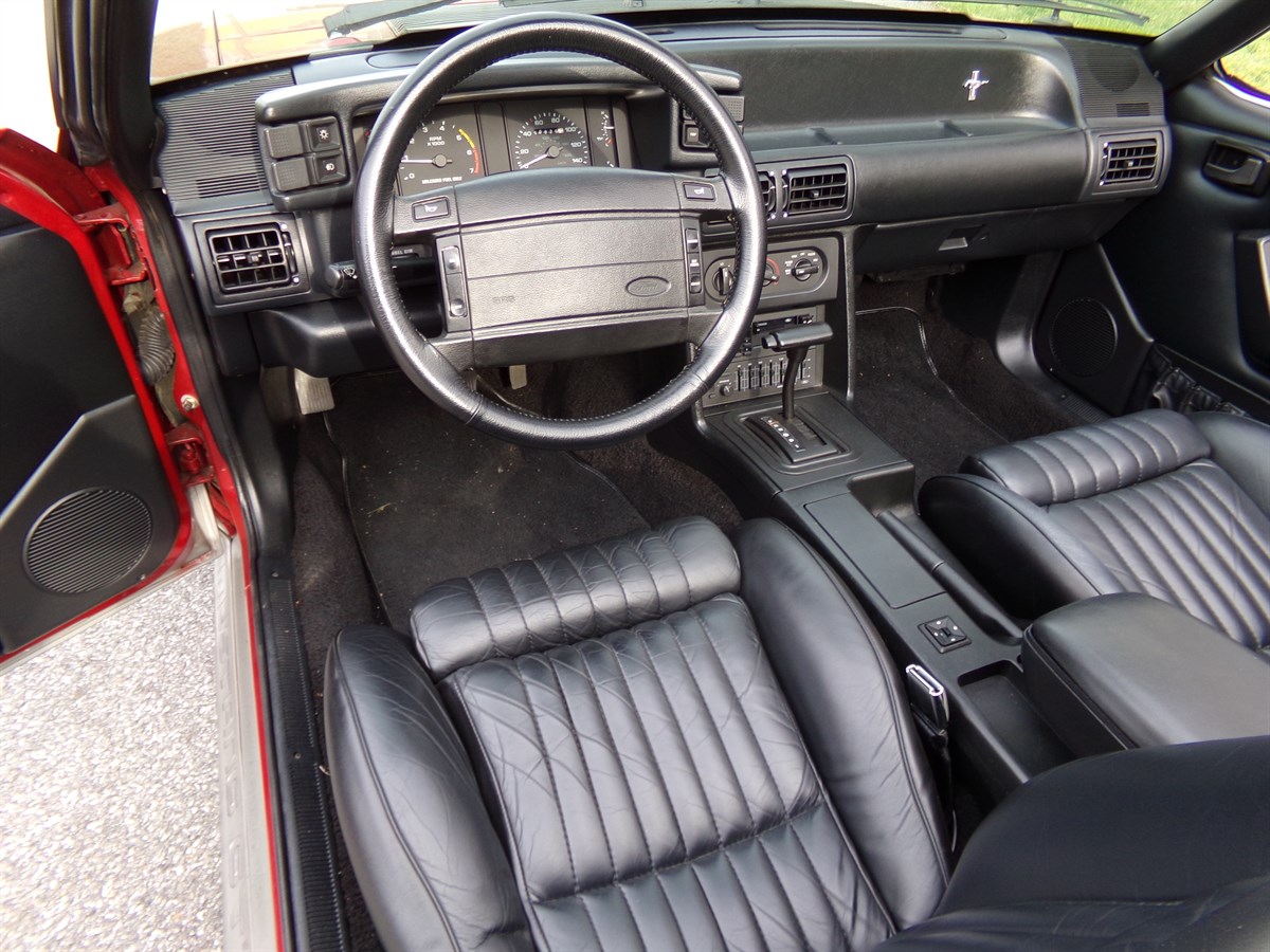 1991 Ford Mustang GT Convertible photo 8