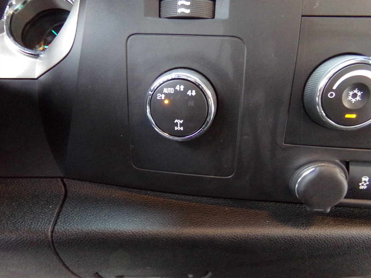 2012 Chevrolet Silverado 1500 LT photo 11