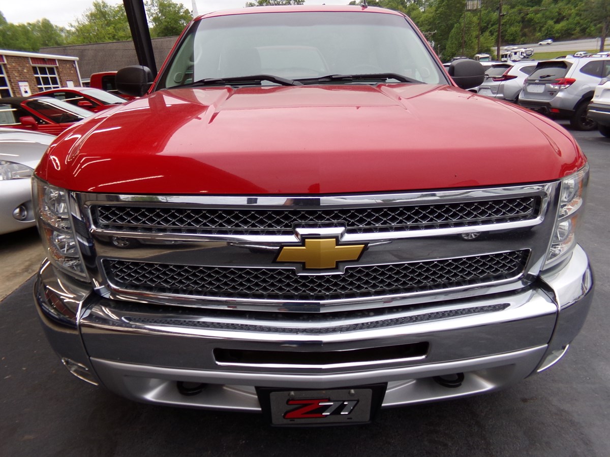 2012 Chevrolet Silverado 1500 LT photo 2