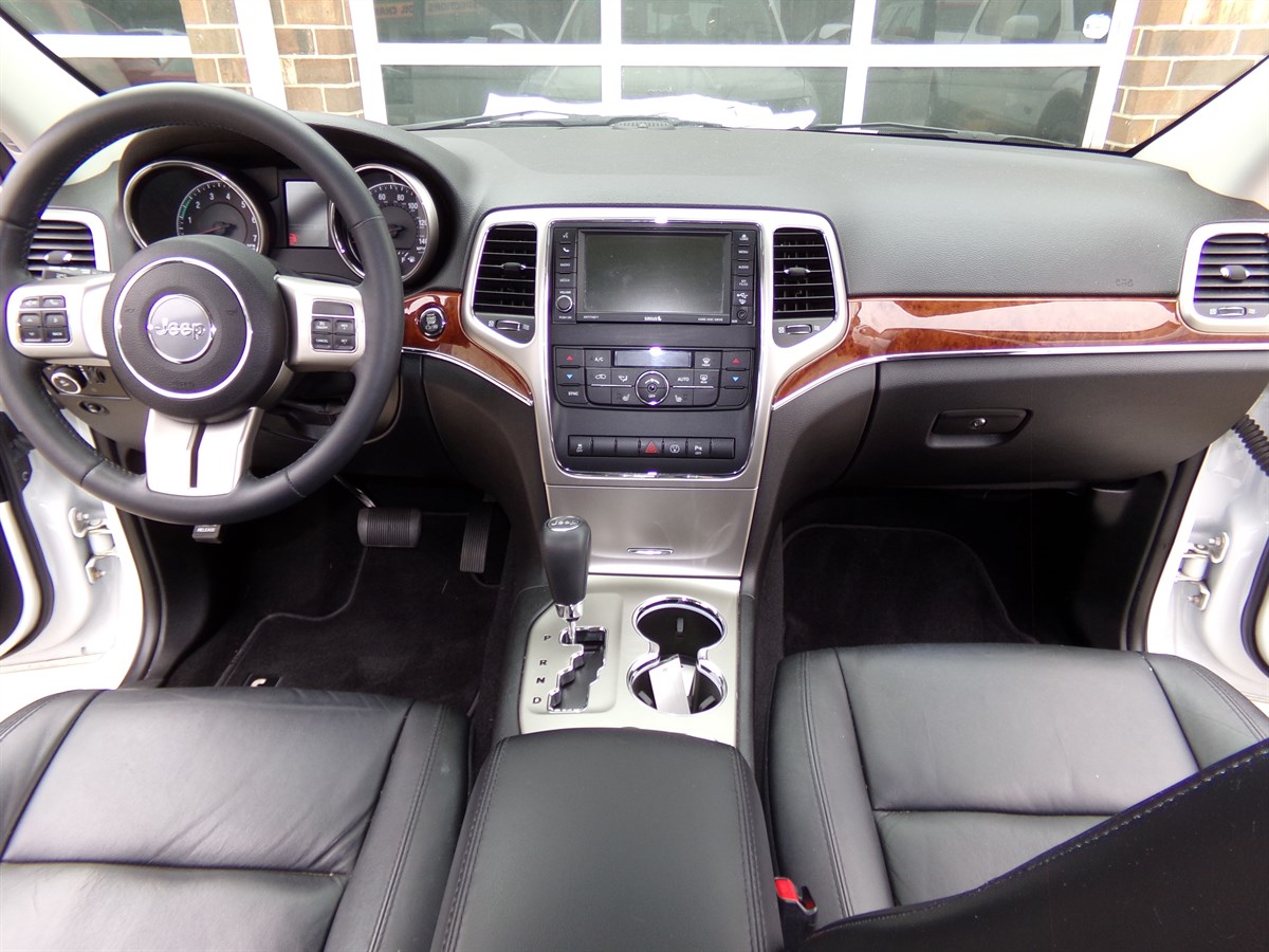 2013 Jeep Grand Cherokee Limited photo 38