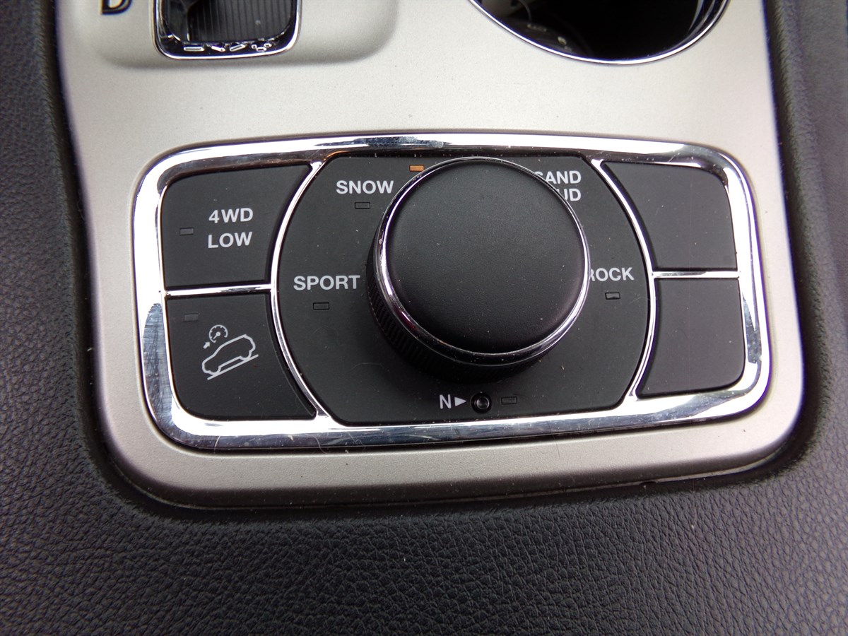2013 Jeep Grand Cherokee Limited photo 46