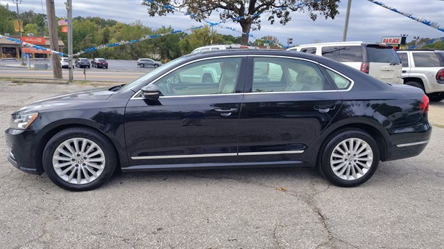2017 Volkswagen Passat SE
