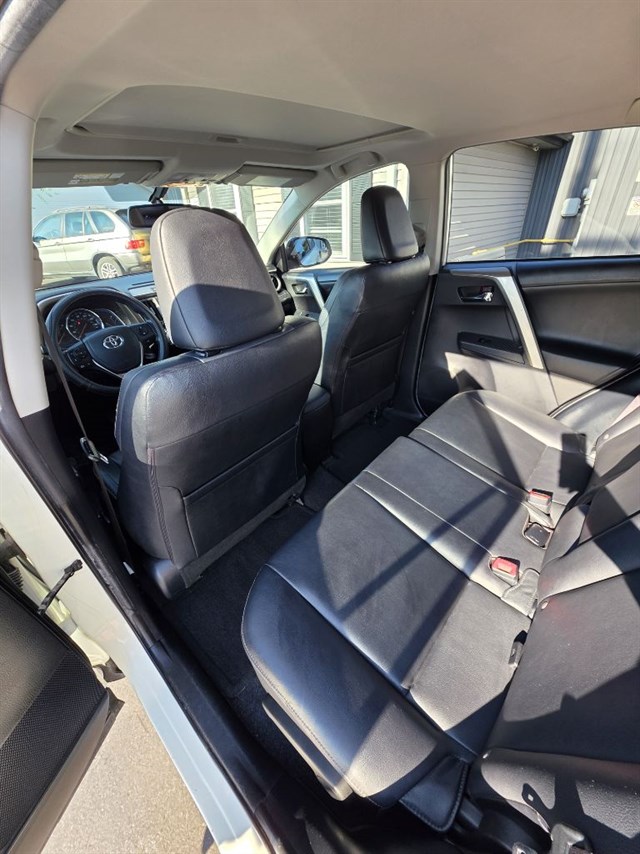 2013 Toyota RAV4 Limited - Photo 13