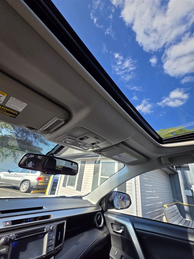 2013 Toyota RAV4 Limited - Photo 16