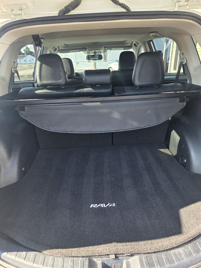 2013 Toyota RAV4 Limited - Photo 18