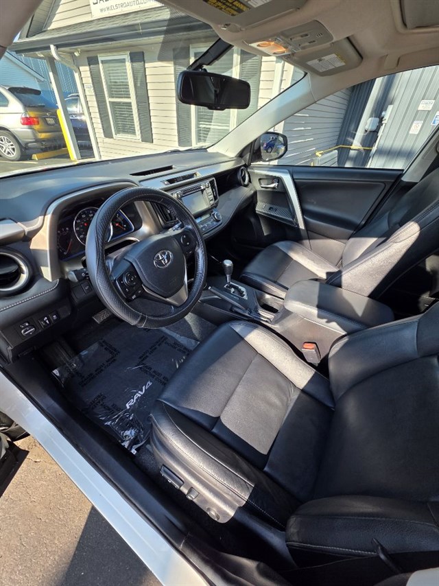 2013 Toyota RAV4 Limited - Photo 9