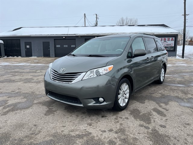2011 Toyota Sienna XLE