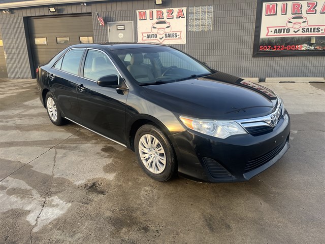 2012 Toyota Camry SE's photo