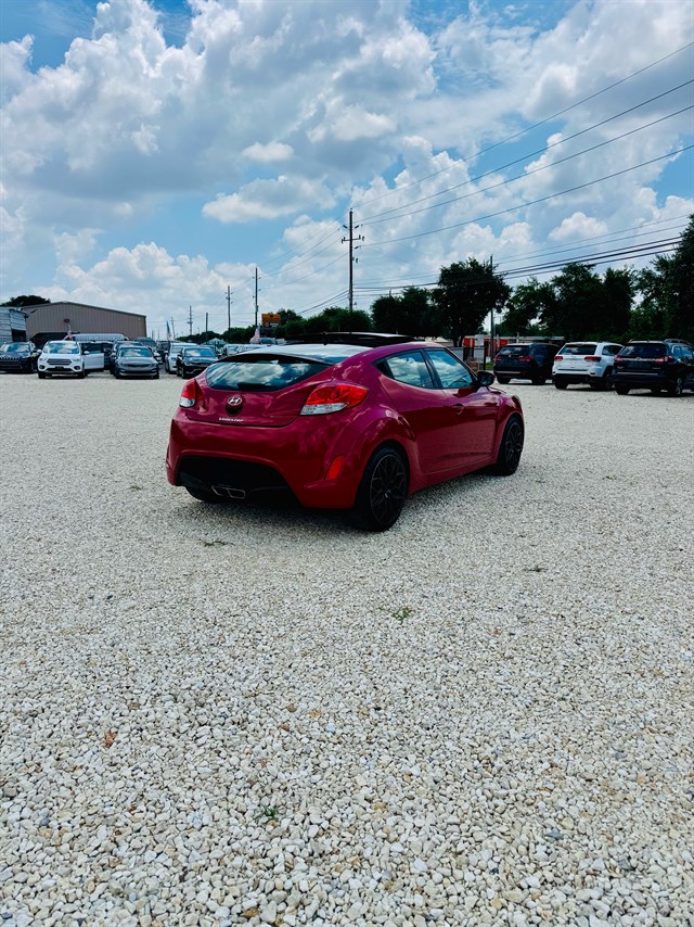 Hyundai Veloster photo 17