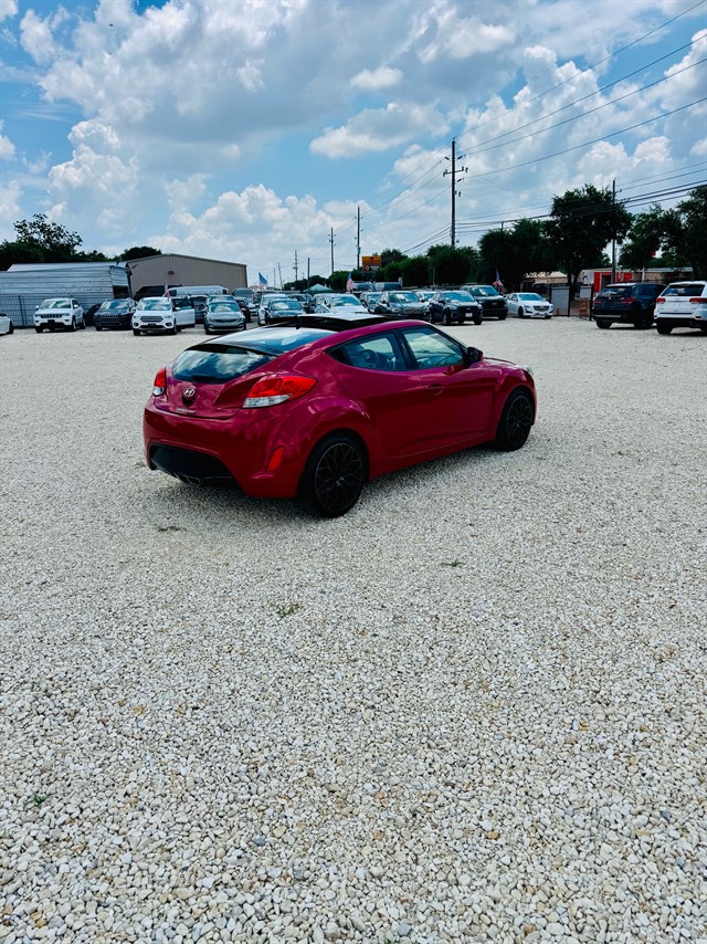 Hyundai Veloster photo 8