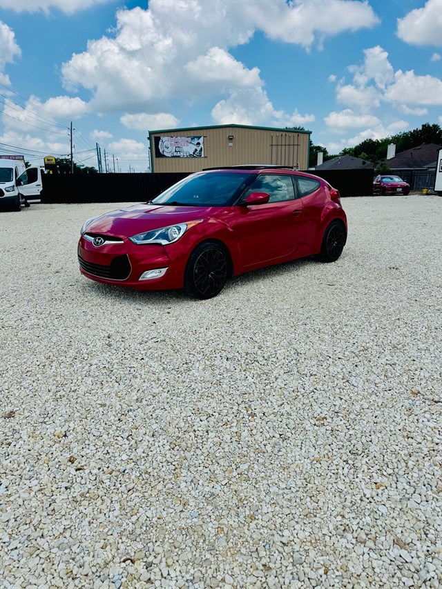 Hyundai Veloster photo 3