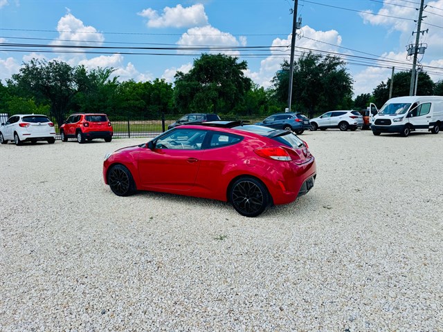 Hyundai Veloster photo 10