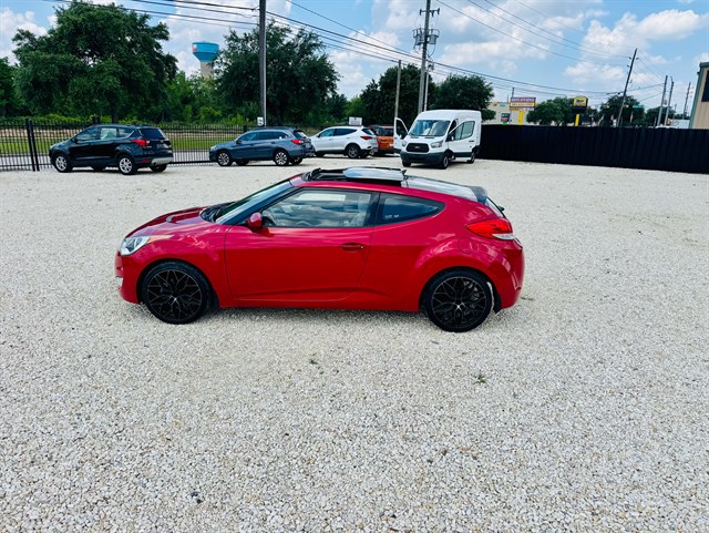 Hyundai Veloster photo 14