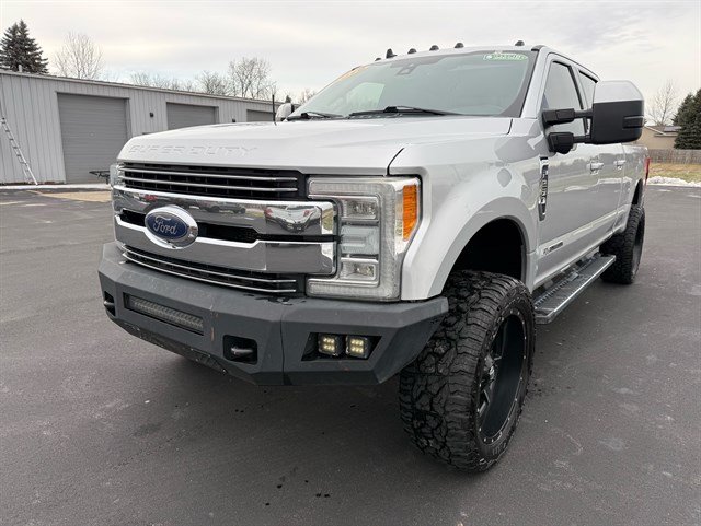 2019 Ford F-250 Super Duty Lariat's photo