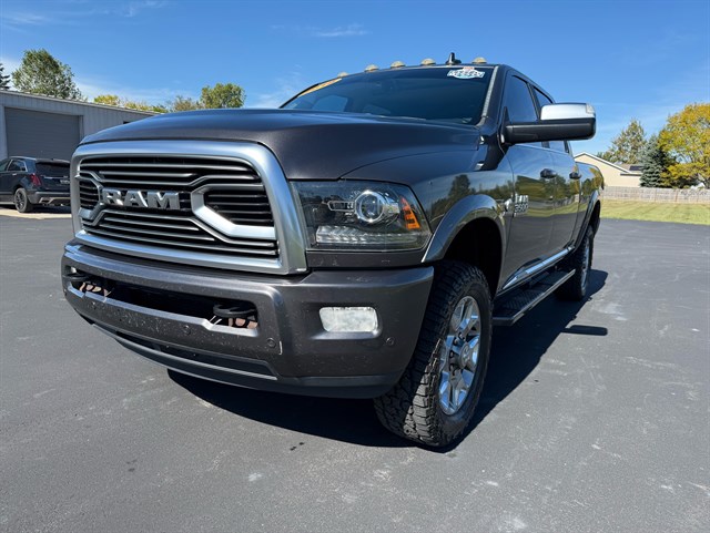 2018 RAM Ram 3500 Pickup Laramie Limited's photo