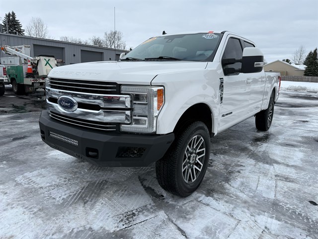 2019 Ford F-250 Super Duty Lariat's photo