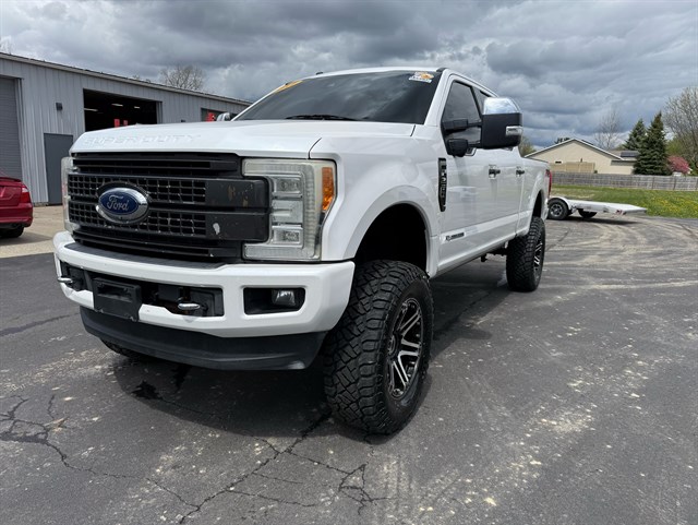 2017 Ford F-250 Platinum 4x4 Crew Cab 8' Box's photo