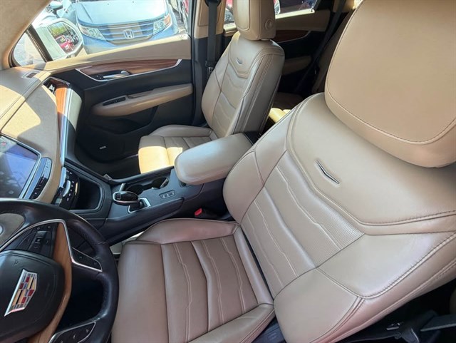 Cadillac XT5 photo 6