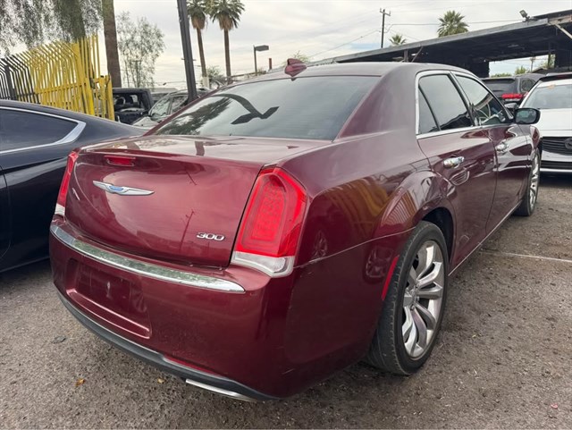 Chrysler 300 photo 4