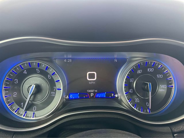Chrysler 300 photo 6