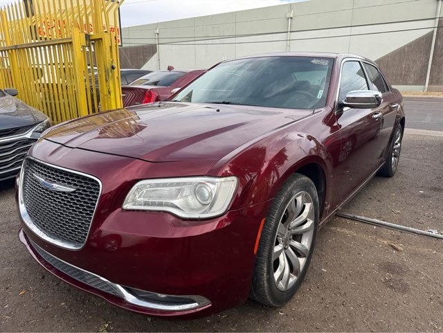 Chrysler 300 photo 2