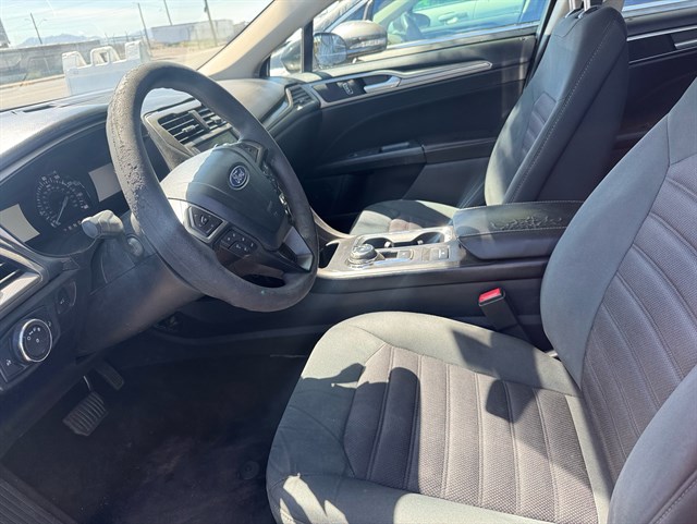 Ford Fusion photo 3