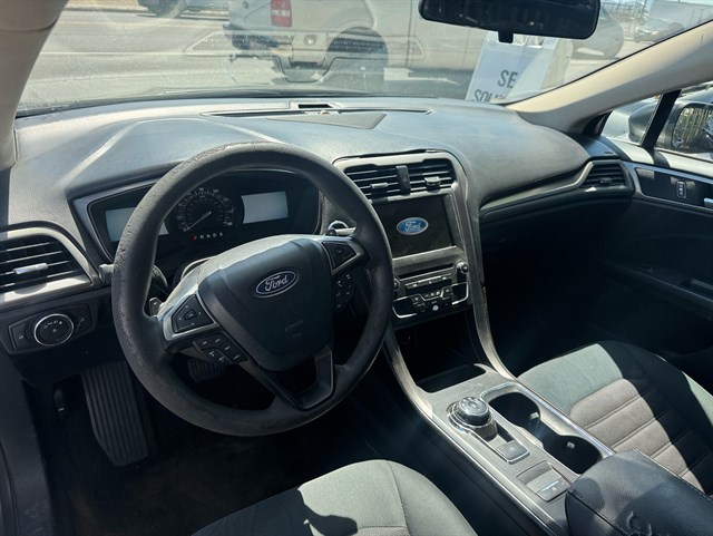 Ford Fusion photo 5