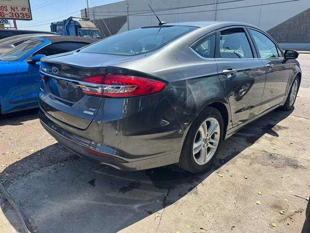Ford Fusion photo 8