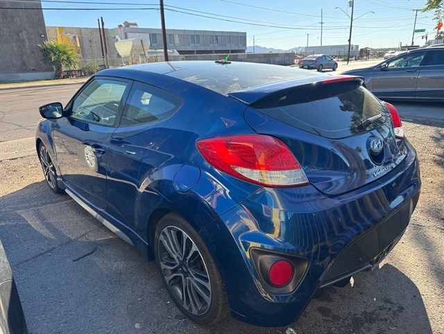 Hyundai Veloster photo 11
