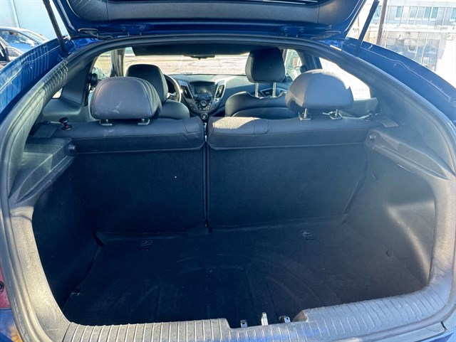 Hyundai Veloster photo 6