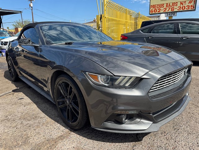 Ford Mustang photo 3