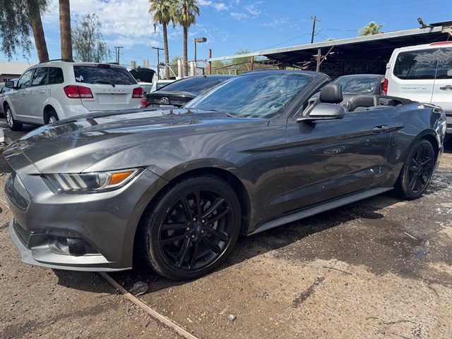 Ford Mustang photo 10