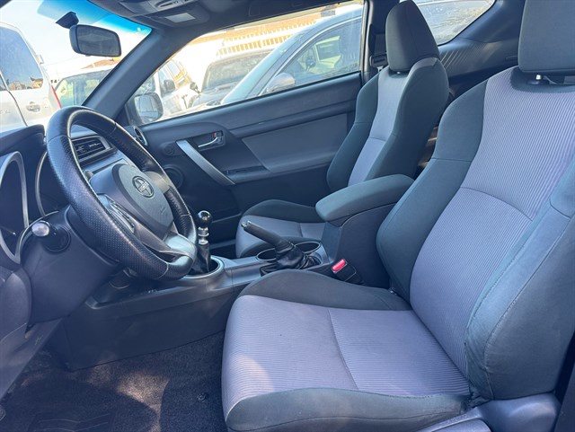 Scion tC photo 6