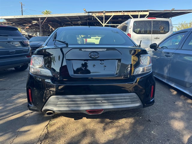Scion tC photo 9