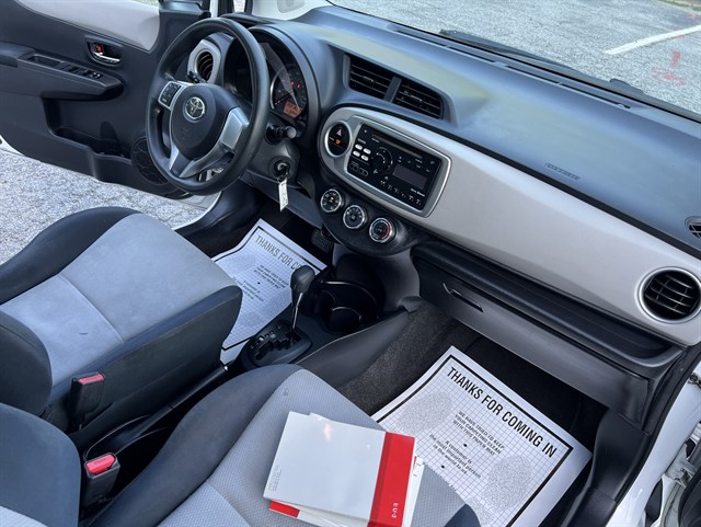 2013 Toyota Yaris L - Photo 19