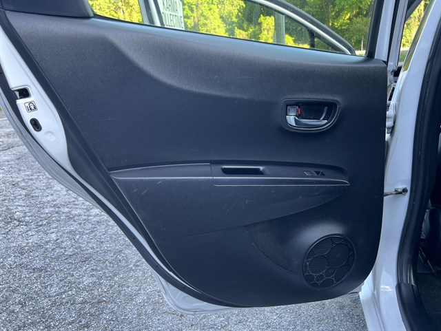 2013 Toyota Yaris L - Photo 15