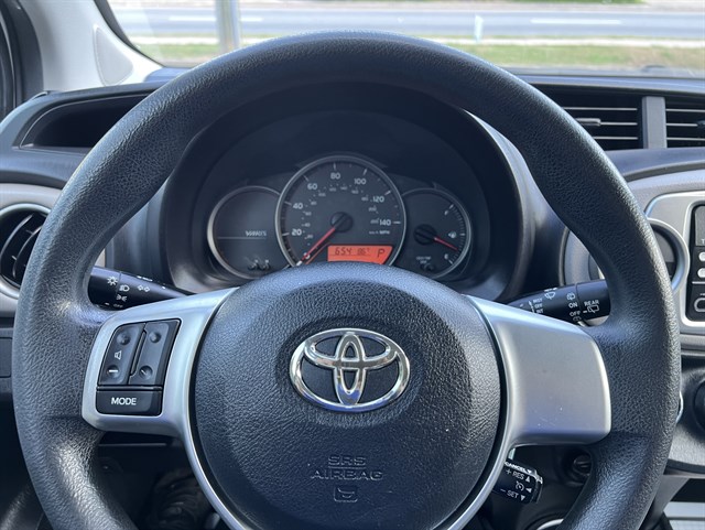 2013 Toyota Yaris L - Photo 23