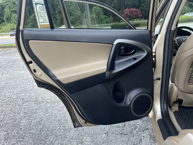 2011 Toyota RAV4 Limited - Photo 19