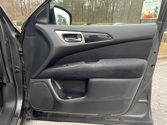 2014 Nissan Pathfinder SV - Photo 16