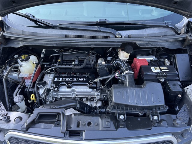 2015 Chevrolet Spark 1LT - Photo 11