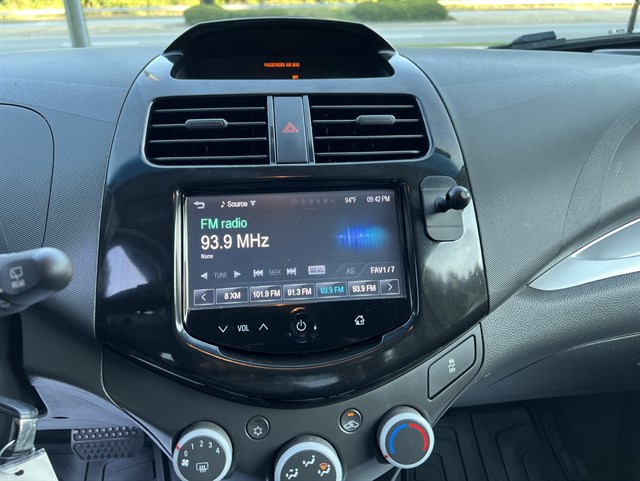 2015 Chevrolet Spark 1LT - Photo 21