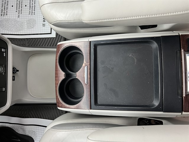 Toyota Sienna photo 17