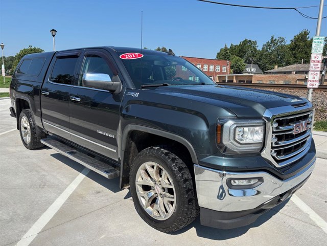 2017 GMC Sierra 1500 SLT's photo